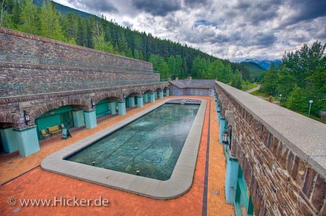 Wasserbecken In Cave And Basin National Historic Site Banff Kanada