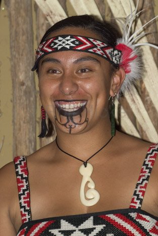 Tattoo Tamaki Maori Village Neuseeland