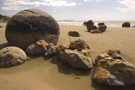 Moreaki Boulders In Neuseeland