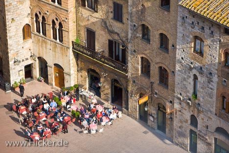 Cafe Piazza Della Cisterna San Gimignano Italien