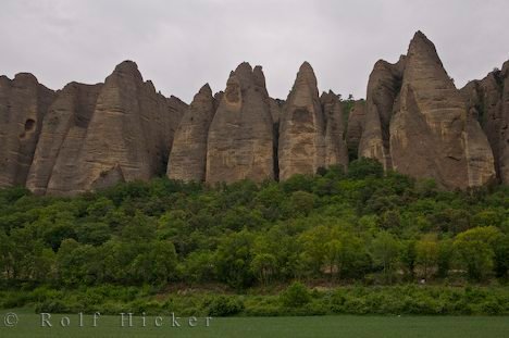 Felswand Bei Les Mees Frankreich Sehenswuerdigkeit