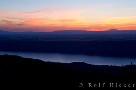 Reiseziel Provence Abendstimmung See