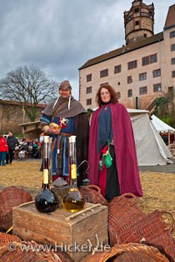 Mittelalter Markt Gewandung Burg Ronneburg Hessen