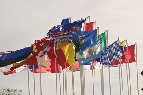 Flaggen vieler Nationen