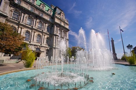 Springbrunnen Place Vauquelin Montreal City Hall Quebec Kanada