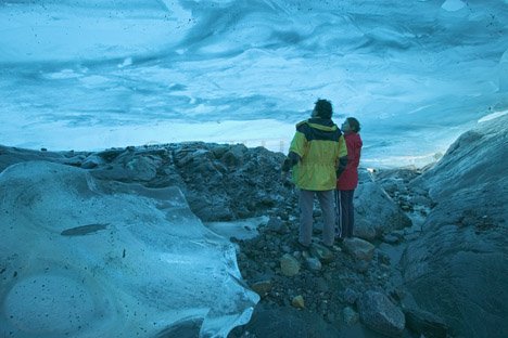 Eishoehle Mendenhall Gletscher
